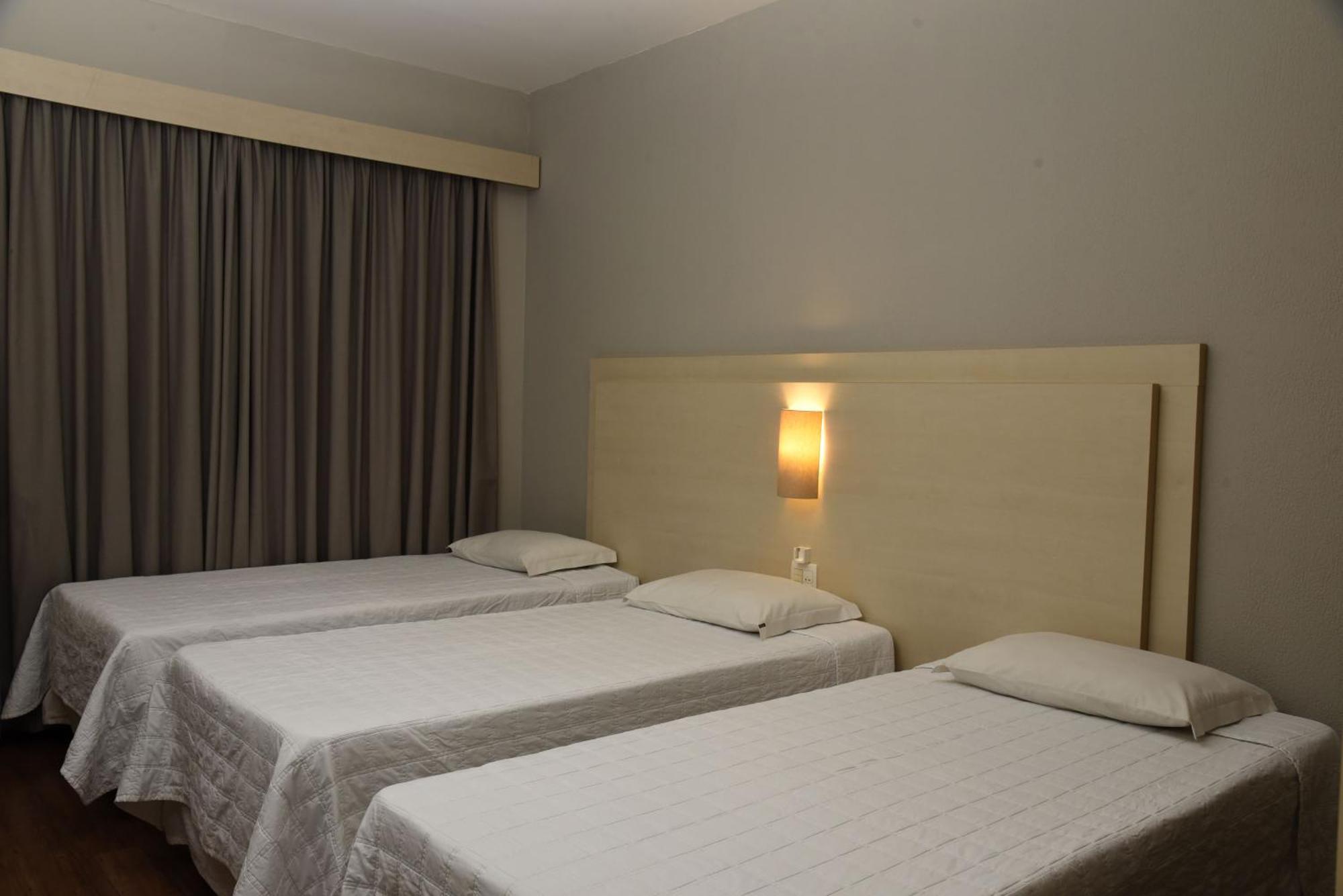 Golden Blue Hotel Londrina Zimmer foto